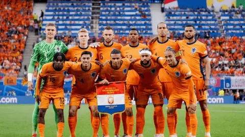 俄二姐澳姐逆袭，阿加西纳达尔纪录再创新，海峡组合遗憾告负