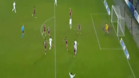 梅赛德斯W16：巴林季前测试前夕，银箭亮相2025一级方程式新战将