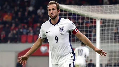 【中超】深圳队主场破荒，结束五轮连败迎战大连人